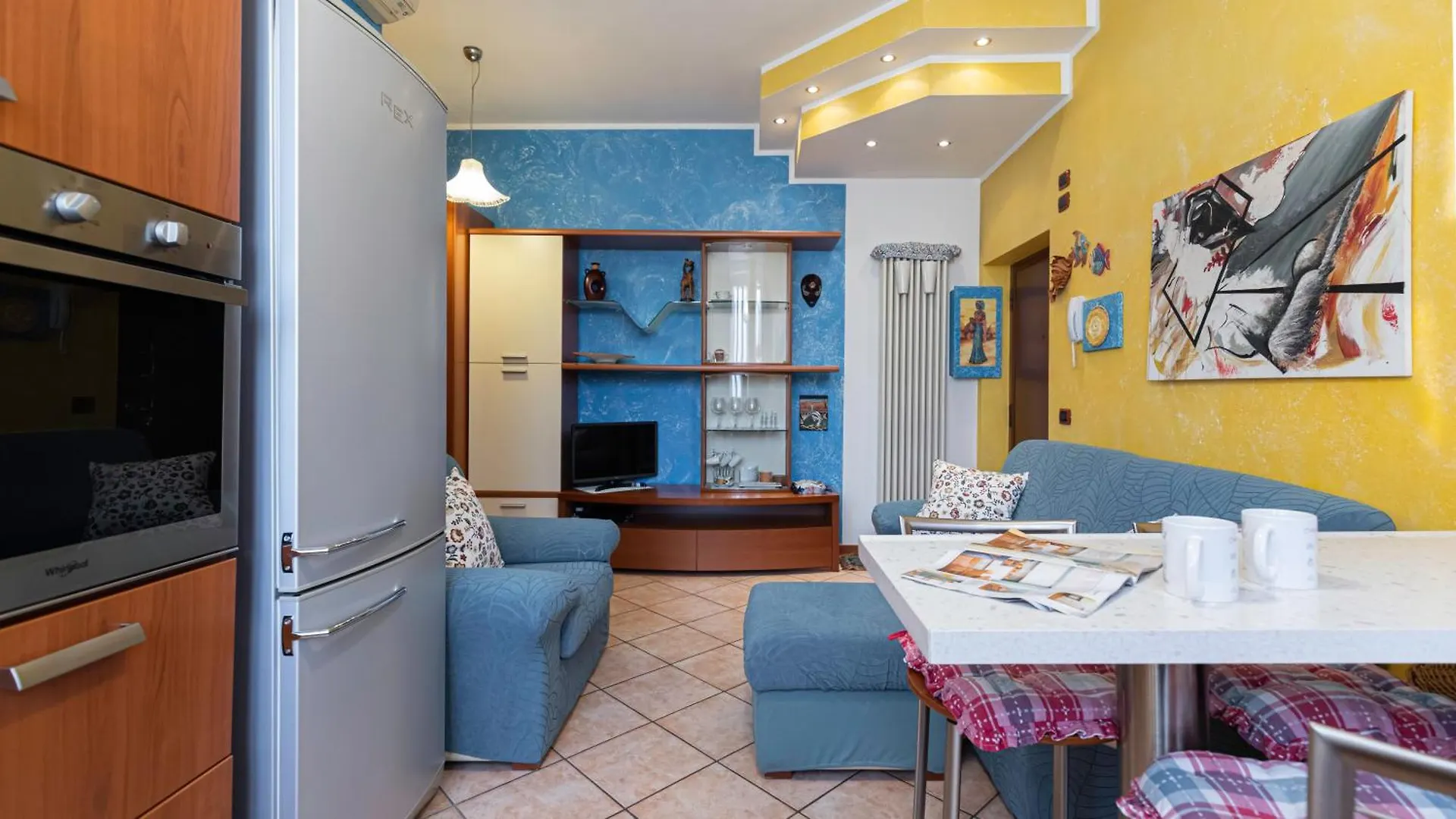 Shanti Apartment Monza 0*,